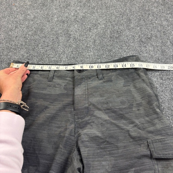 SALTY CREW Men’s Hybrid Grey Stripe Camo Swim Shorts size: 31 - Picture 7 of 10